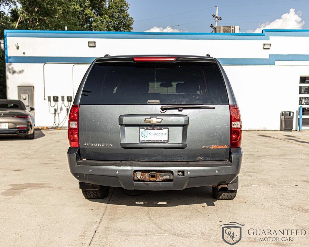 Used 2008 Chevrolet Suburban LT w/ LT Preferred Equipment Group AWD/4WD image 11