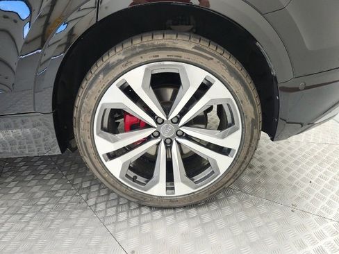 Used 2019 Audi Q8 Prestige image 19