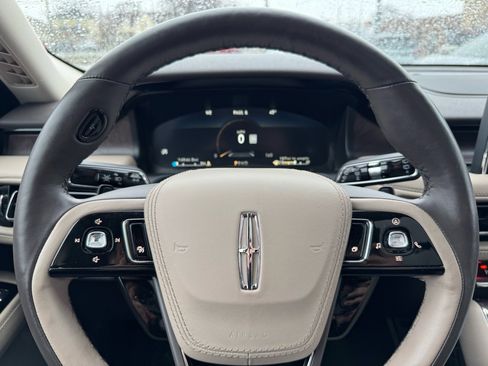 Used 2024 Lincoln Aviator Reserve w/ Equipment Group 201A image 21