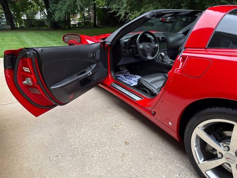 Used 2008 Chevrolet Corvette Coupe w/ Preferred Equipment Group RWD image 44