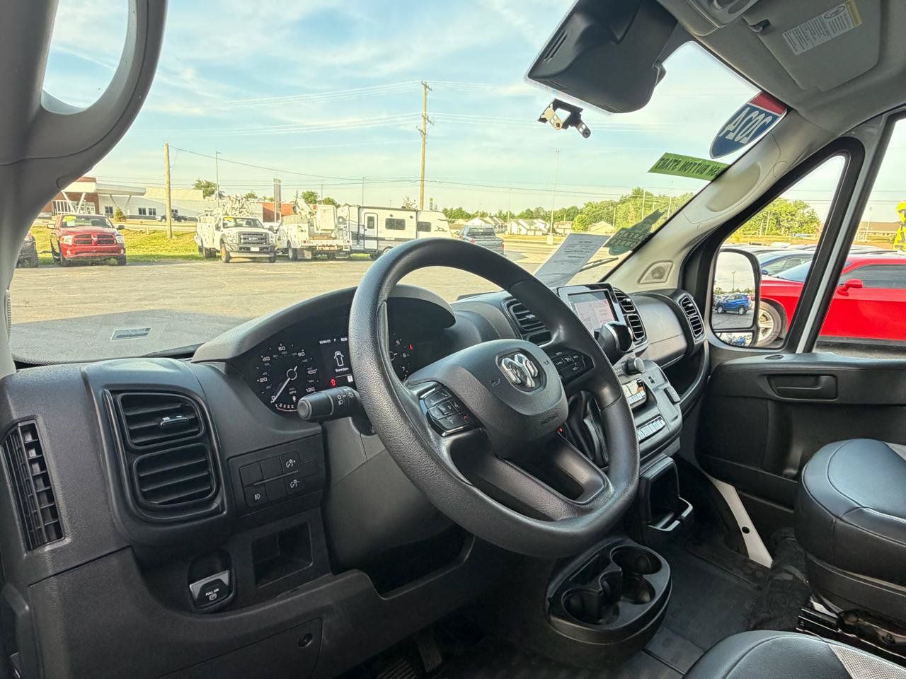 Used 2024 RAM ProMaster 2500 w/ Convenience Group FWD image 23