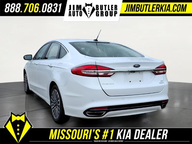 Used 2017 Ford Fusion SE w/ Fusion SE Technology Package FWD image 4
