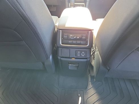 Certified 2025 Subaru Ascent Premium image 29