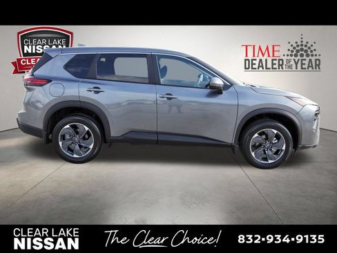 Certified 2025 Nissan Rogue SV FWD image 8