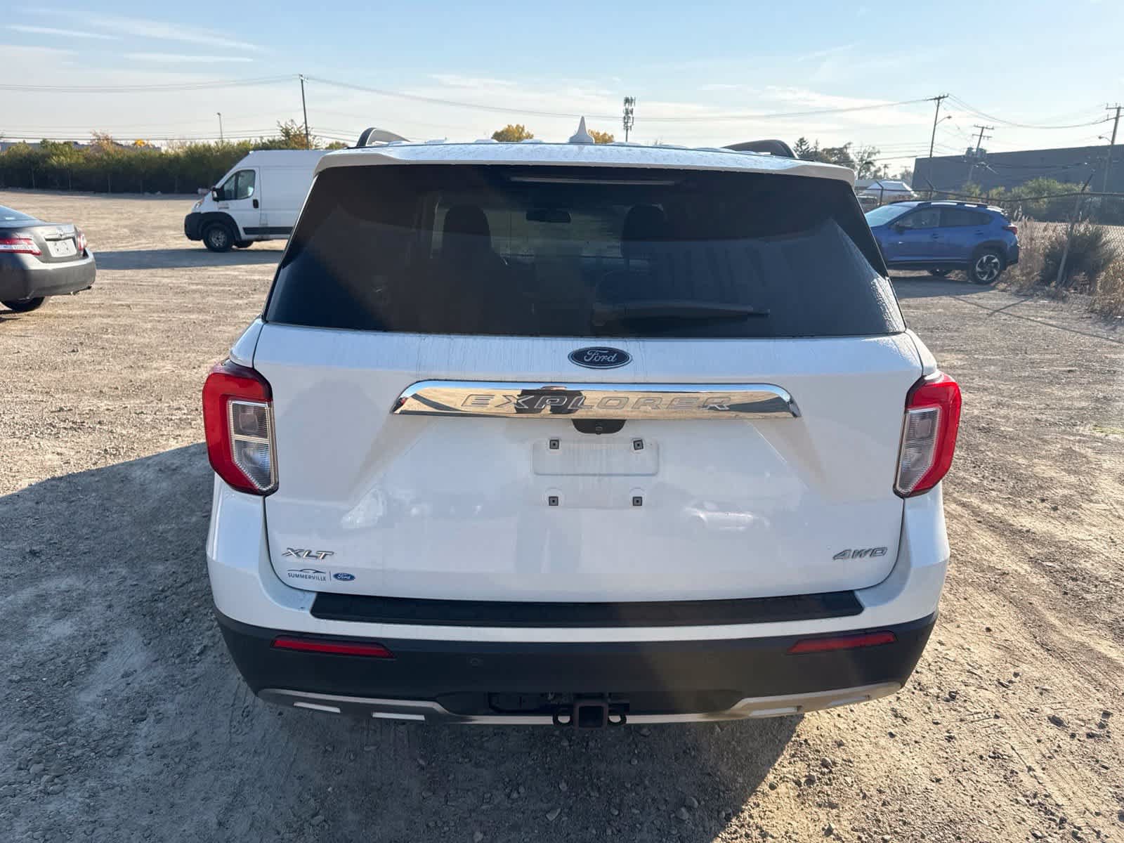 Used 2021 Ford Explorer XLT w/ Equipment Group 202A AWD/4WD image 13