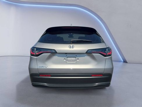 Used 2025 Honda HR-V LX image 4