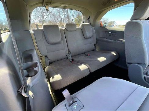 Used 2016 Honda Odyssey SE image 28