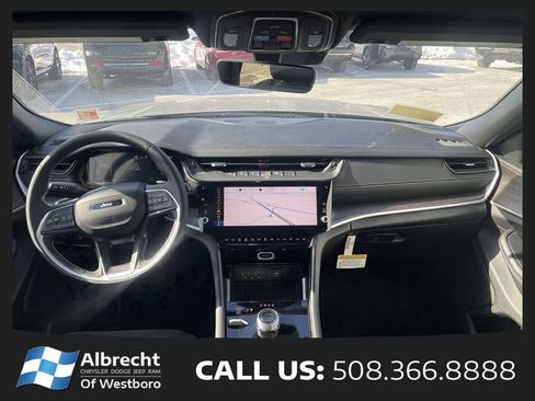 New 2026 Jeep Grand Cherokee Altitude AWD/4WD image 18