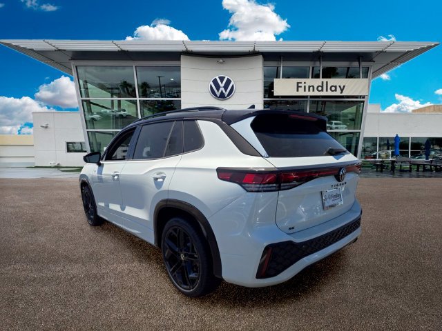 New 2026 Volkswagen Tiguan SE R-Line FWD image 3