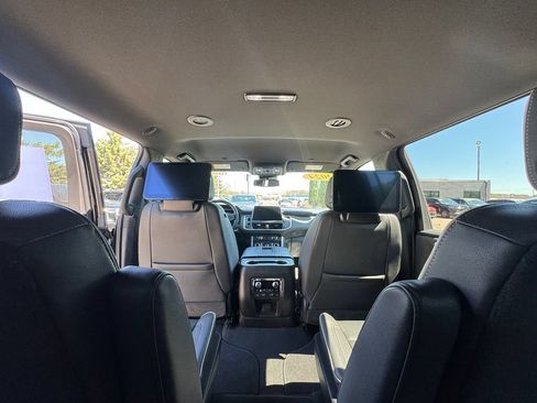 Used 2024 GMC Yukon XL SLT w/ SLT Luxury Package AWD/4WD image 36