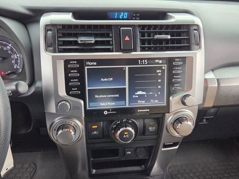 Used 2021 Toyota 4Runner SR5 AWD/4WD image 18