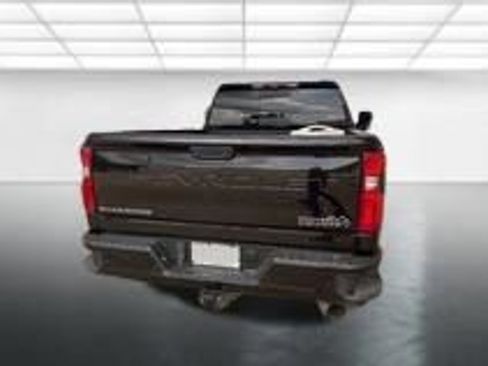 Used 2023 Chevrolet Silverado 2500 High Country w/ LPO, Hitch Package AWD/4WD image 4