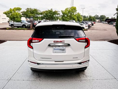 Used 2023 GMC Terrain Denali AWD/4WD image 10