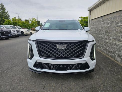Used 2026 Cadillac Escalade V AWD/4WD image 11