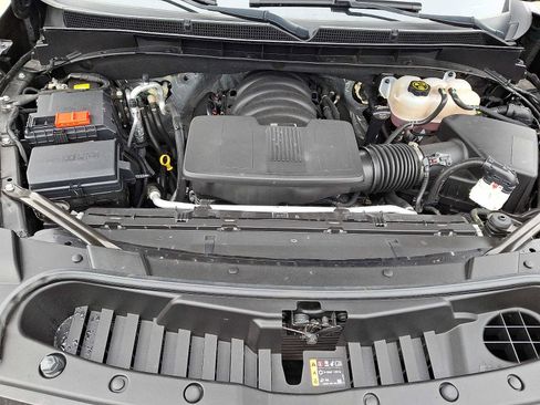 Used 2024 Cadillac Escalade Premium Luxury image 29