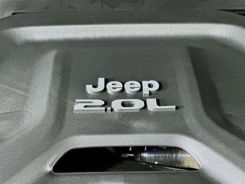 Used 2021 Jeep Wrangler Unlimited Sahara image 25