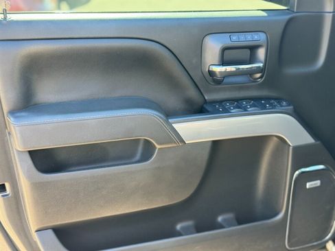 Used 2017 Chevrolet Silverado 1500 LTZ Z71 w/ LTZ Plus Package image 8