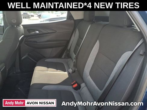 Used 2022 Chevrolet TrailBlazer LT FWD image 27