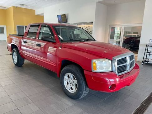 Used 2005 Dodge Dakota SLT w/ Sport Appearance Group AWD/4WD image 7