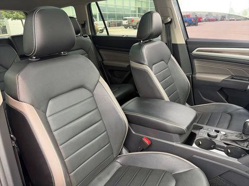Used 2021 Volkswagen Atlas SEL Premium AWD/4WD image 12