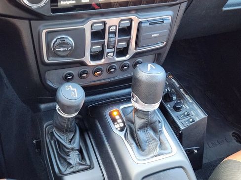 Used 2021 Jeep Gladiator Sport AWD/4WD image 21