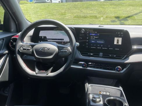 Used 2025 Chevrolet Equinox RS w/ Safety and Technology Package FWD image 13
