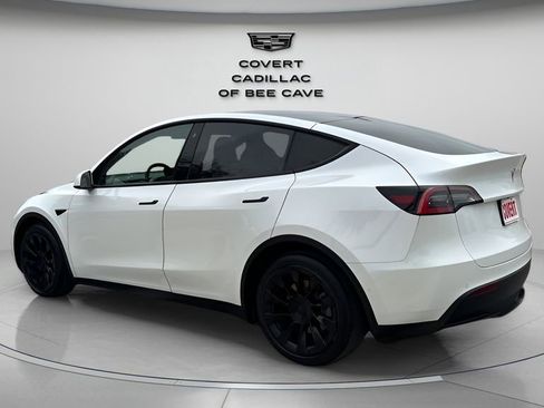 Used 2021 Tesla Model Y Long Range image 6