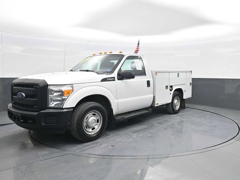 Used 2016 Ford F250 XL RWD image 4