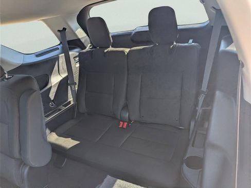 Used 2022 Ford Explorer XLT RWD image 40
