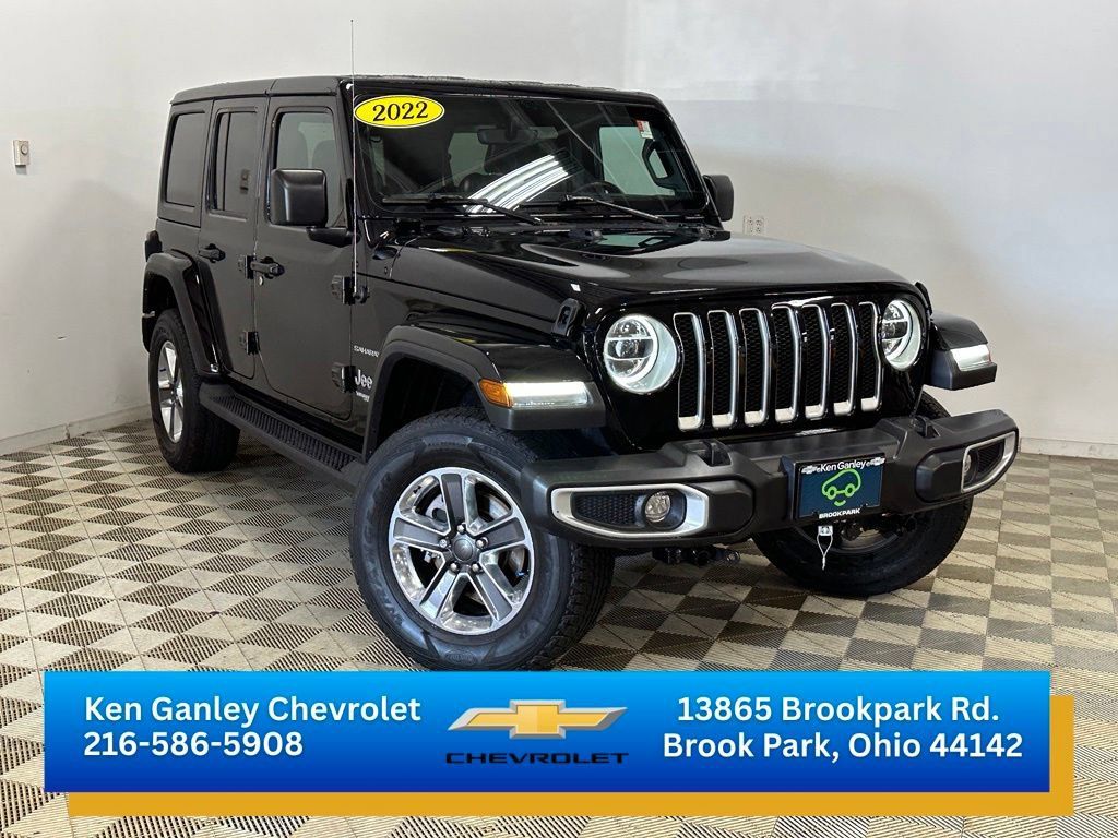 Used 2022 Jeep Wrangler Unlimited Sahara w/ LED Lighting Group AWD/4WD image 3