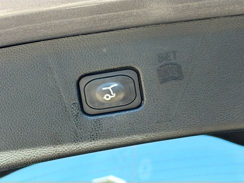 Used 2023 Ford Edge Titanium image 13