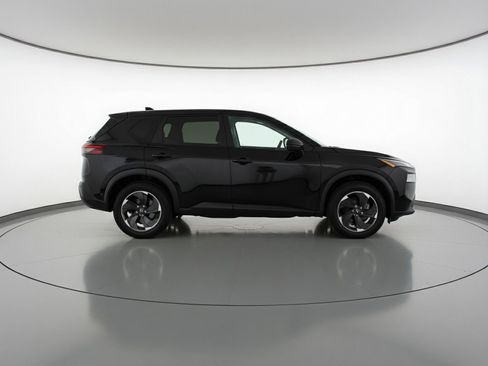 Used 2025 Nissan Rogue SV FWD image 11