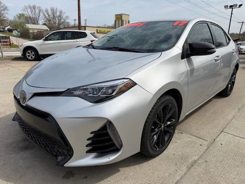 Used 2017 Toyota Corolla SE w/ Carpet Mat Package (TMS) image 3