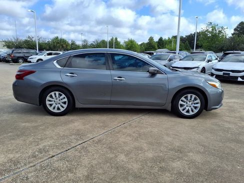 Used 2018 Nissan Altima 2.5 S w/ S Convenience Package FWD image 6