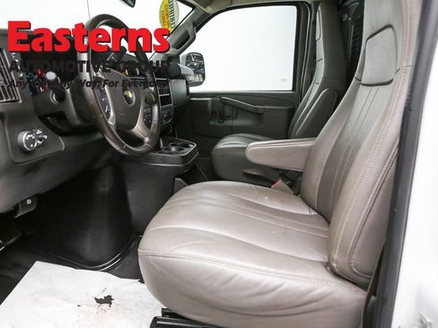 Used 2019 Chevrolet Express 2500 w/ Driver Convenience Package image 14