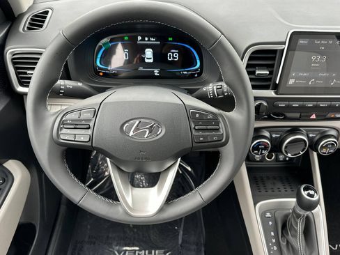 Used 2026 Hyundai Venue SEL FWD image 13
