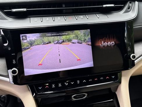 New 2026 Jeep Grand Cherokee L Limited AWD/4WD image 31