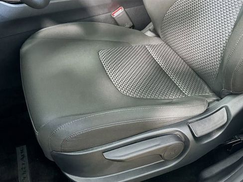 Used 2023 Kia Sportage LX image 10