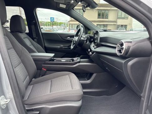 Used 2025 Chevrolet Equinox LT FWD image 15