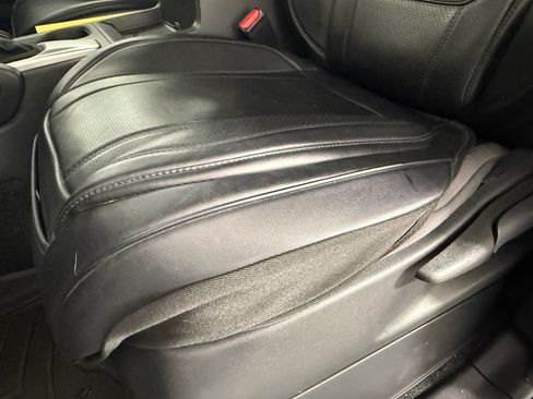 Used 2025 Nissan Frontier S image 18