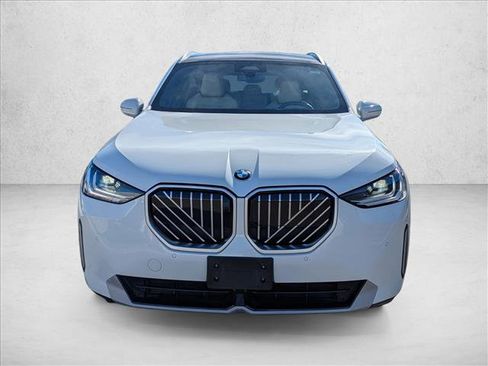 Used 2025 BMW X3 xDrive30i w/ Premium Package image 2
