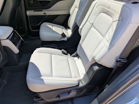 Used 2025 Lincoln Aviator Reserve w/ Illumination Package AWD/4WD image 29