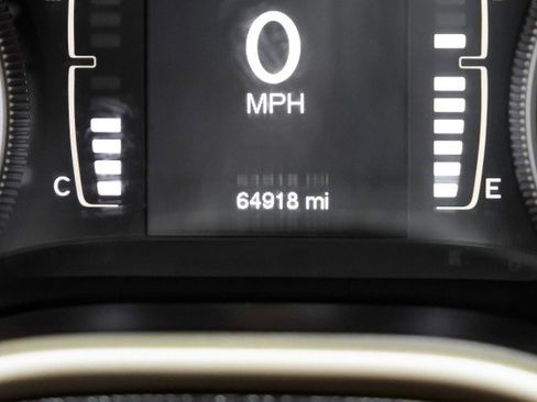 Used 2018 Jeep Cherokee Latitude image 19