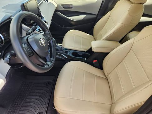 Used 2022 Toyota Corolla LE FWD image 13