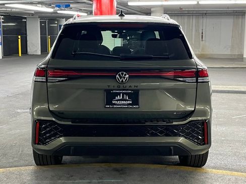 New 2026 Volkswagen Tiguan SE R-Line image 34