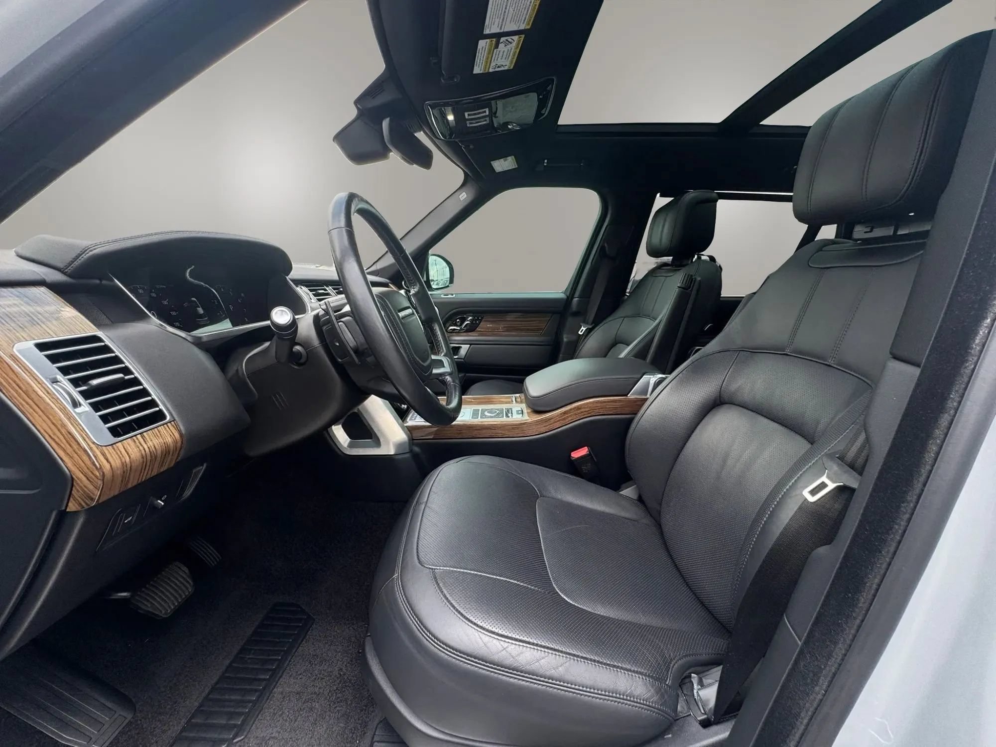 Used 2019 Land Rover Range Rover Long Wheelbase Supercharged AWD/4WD image 11