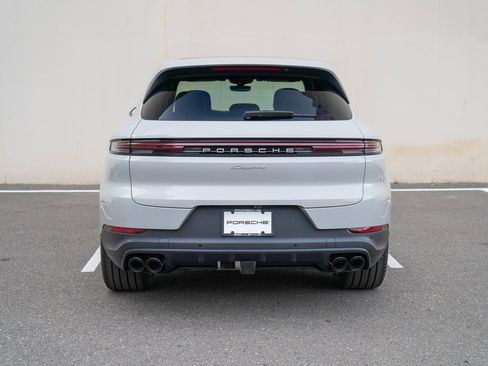 Certified 2026 Porsche Cayenne AWD/4WD image 7