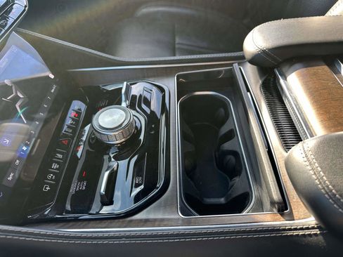 Used 2022 Jeep Grand Wagoneer Series II w/ Premium Group II AWD/4WD image 29