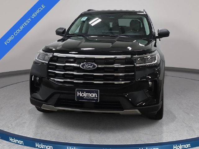 Used 2026 Ford Explorer Active w/ Active Comfort Package AWD/4WD image 3