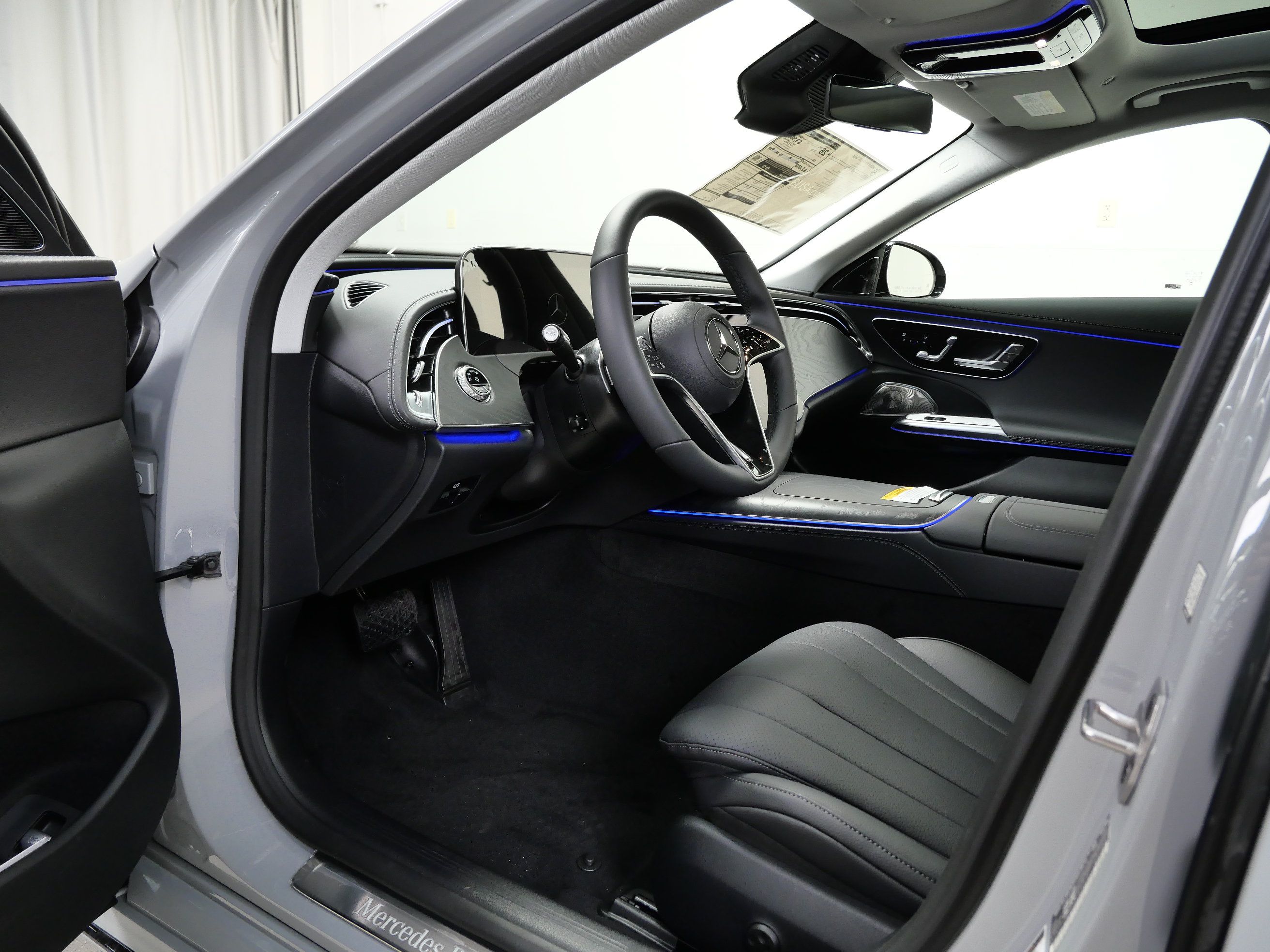 New 2026 Mercedes-Benz E 450 4MATIC Sedan image 7